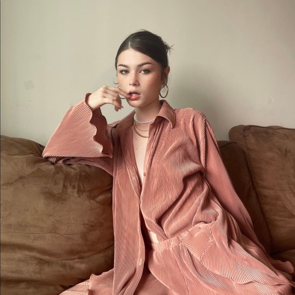 BNWOT Daphale Harper Shirt - Picture 4 of 5